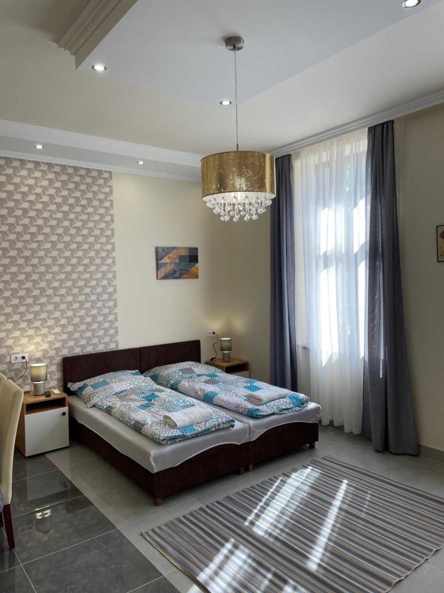 Kovacs Apartmanhaz Kiskunhalas Rom bilde