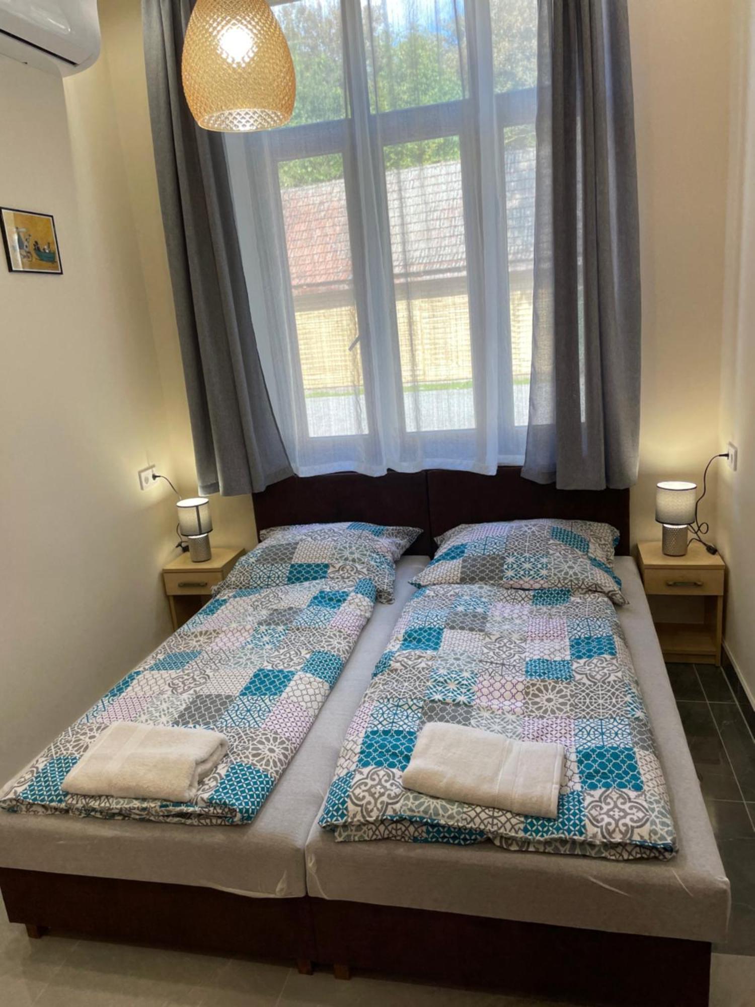 Kovacs Apartmanhaz Kiskunhalas Rom bilde