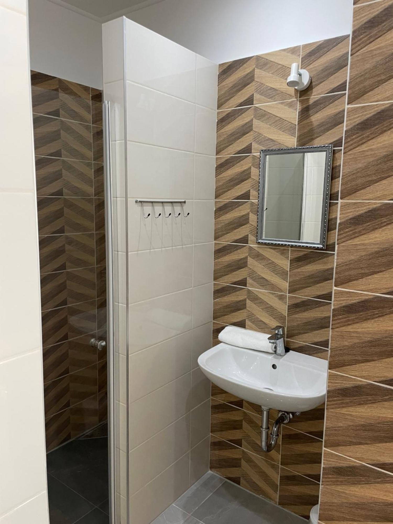 Kovacs Apartmanhaz Kiskunhalas Rom bilde