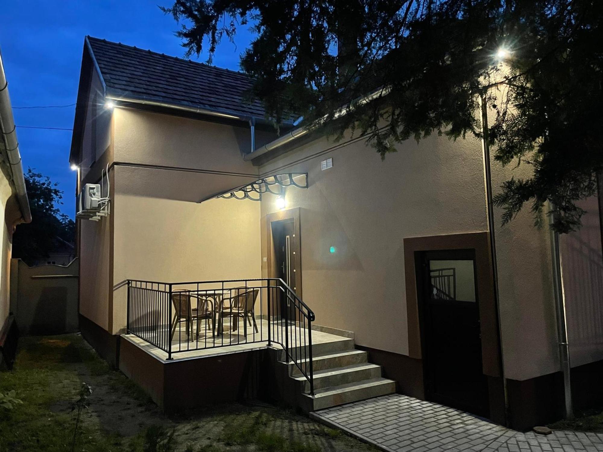 Kovacs Apartmanhaz Kiskunhalas Rom bilde